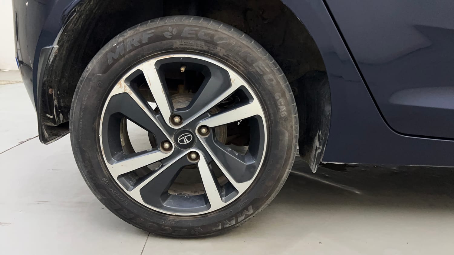 Used 2023 Tata Altroz XZ Diesel Diesel Manual tyres RIGHT REAR TYRE RIM VIEW