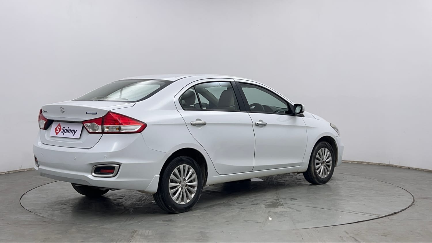 Used 2019 Maruti Suzuki Ciaz Delta Hybrid 1.5 Petrol Manual exterior RIGHT REAR CORNER VIEW