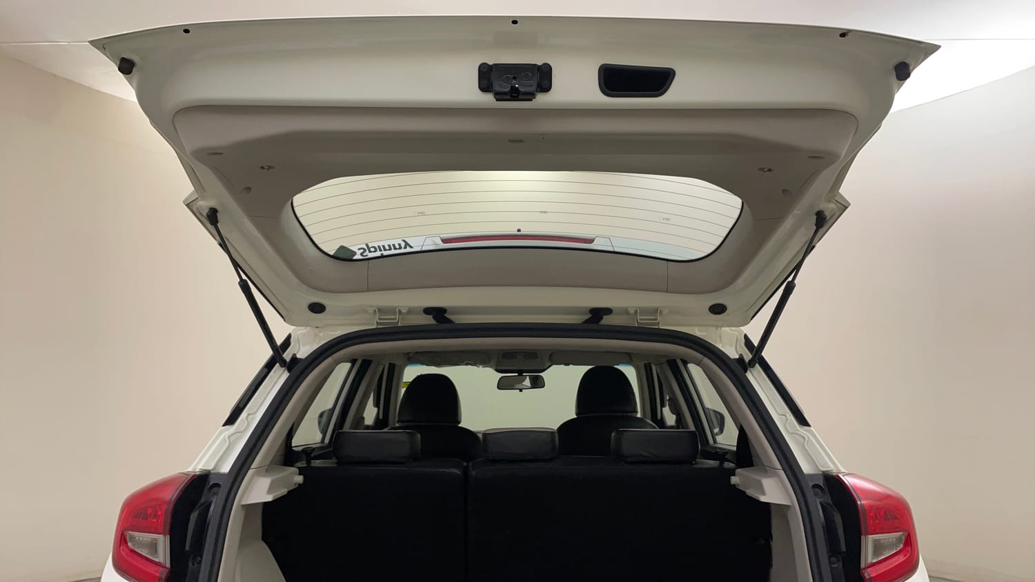 Used 2021 Mahindra XUV 300 W8 1.2 Petrol Petrol Manual interior DICKY DOOR OPEN VIEW