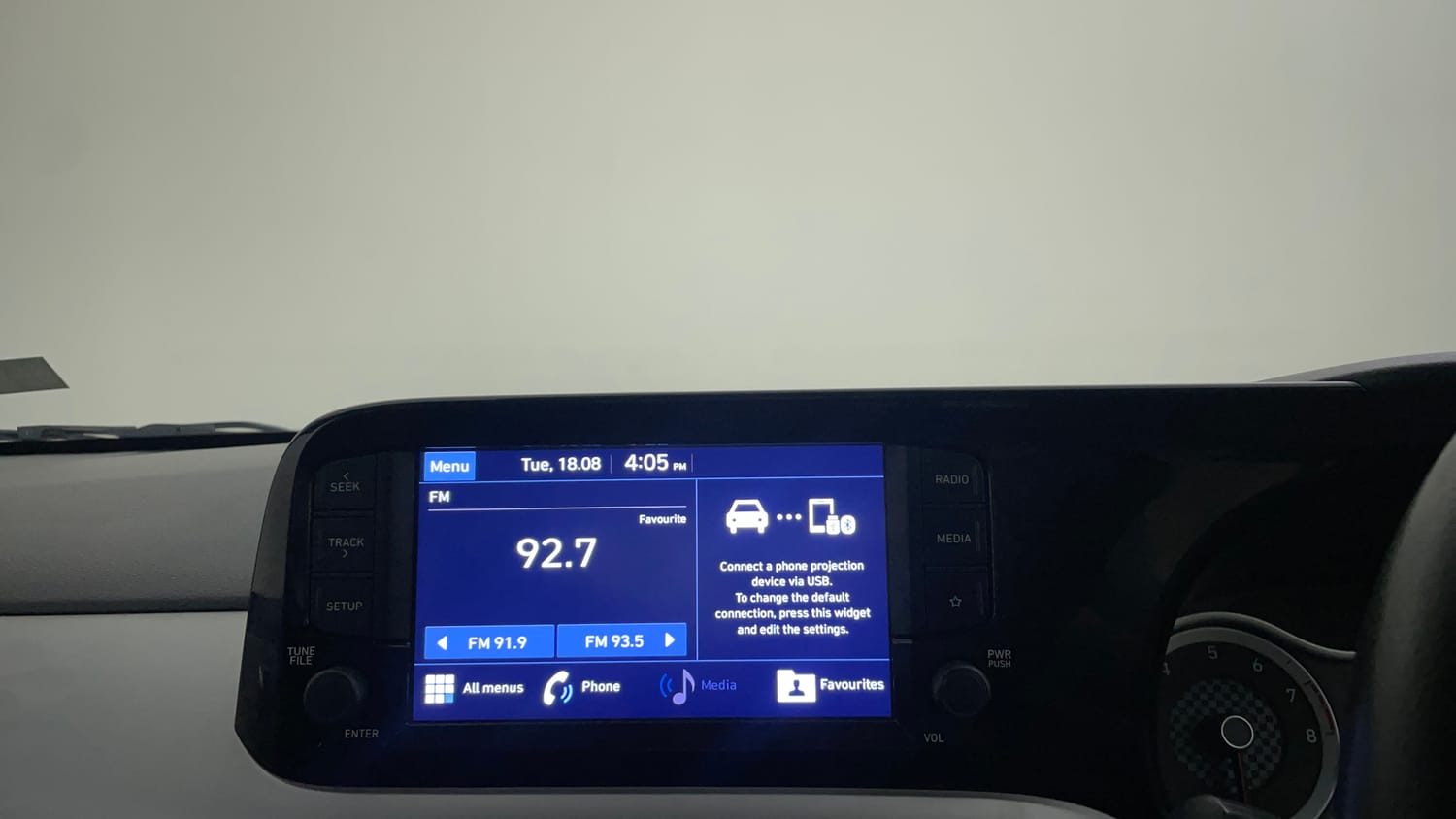 Used 2022 Hyundai Grand i10 Nios Sportz AMT 1.2 Kappa VTVT Petrol Automatic top_features Touch screen infotainment system