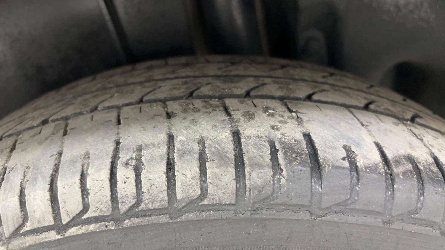 Used 2018 Maruti Suzuki Ertiga ZXI+ Petrol Manual tyres LEFT REAR TYRE TREAD VIEW