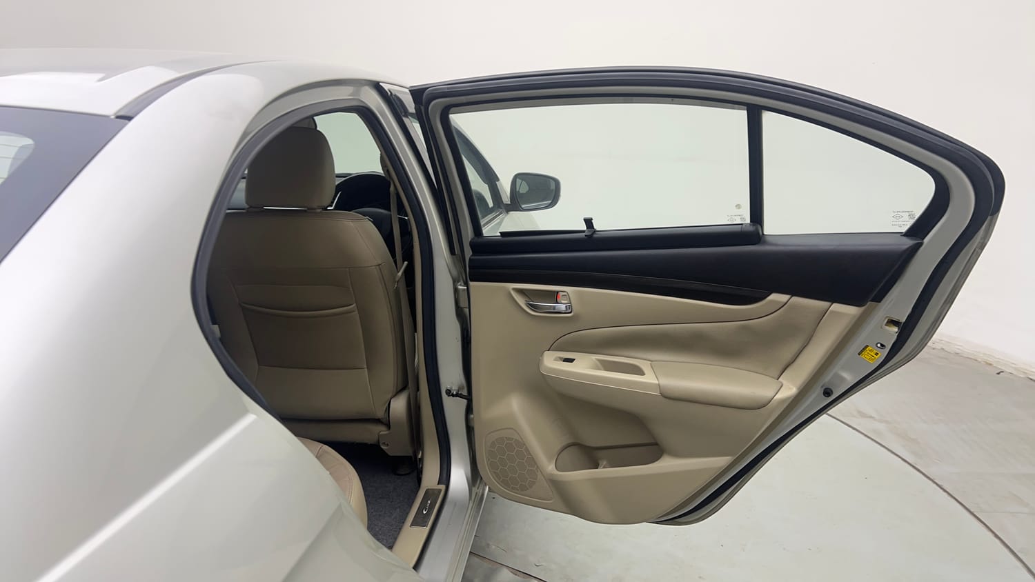 Used 2015 Maruti Suzuki Ciaz ZXI+ Petrol Manual interior RIGHT REAR DOOR OPEN VIEW