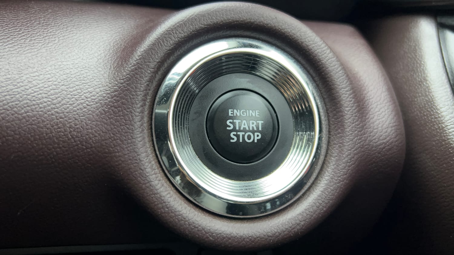 Used 2025 Maruti Suzuki Grand Vitara Delta Smart Hybrid Petrol Manual top_features Keyless start
