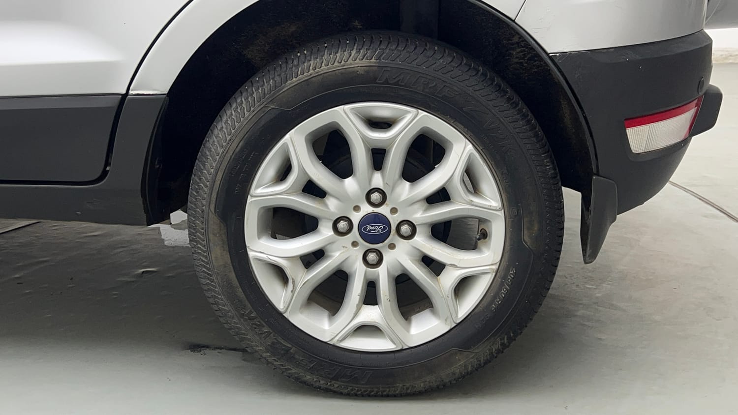 Used 2016 Ford EcoSport Titanium 1.5L Ti-VCT AT Petrol Automatic tyres LEFT REAR TYRE RIM VIEW