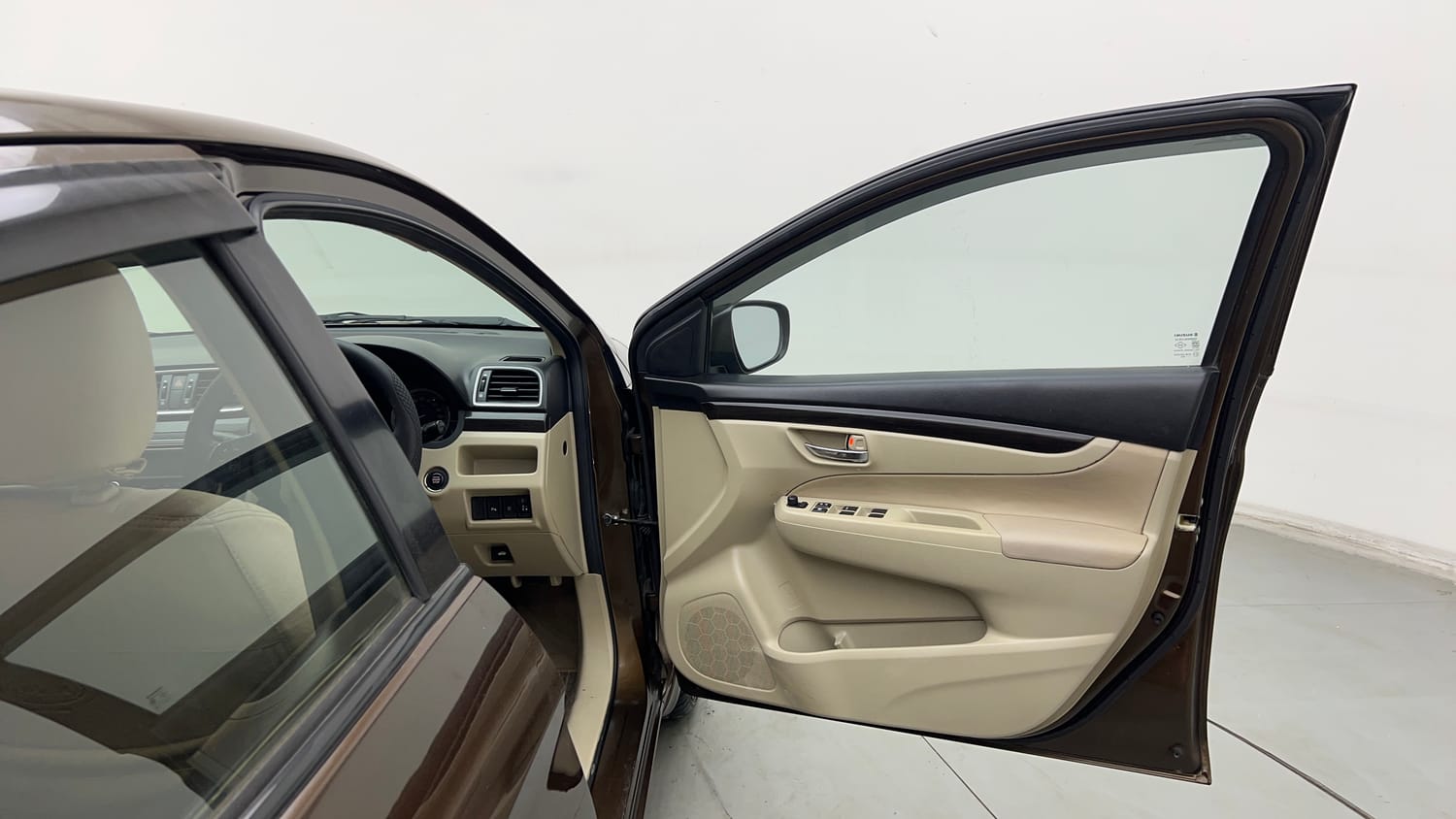 Used 2016 Maruti Suzuki Ciaz ZXi Petrol Manual interior RIGHT FRONT DOOR OPEN VIEW