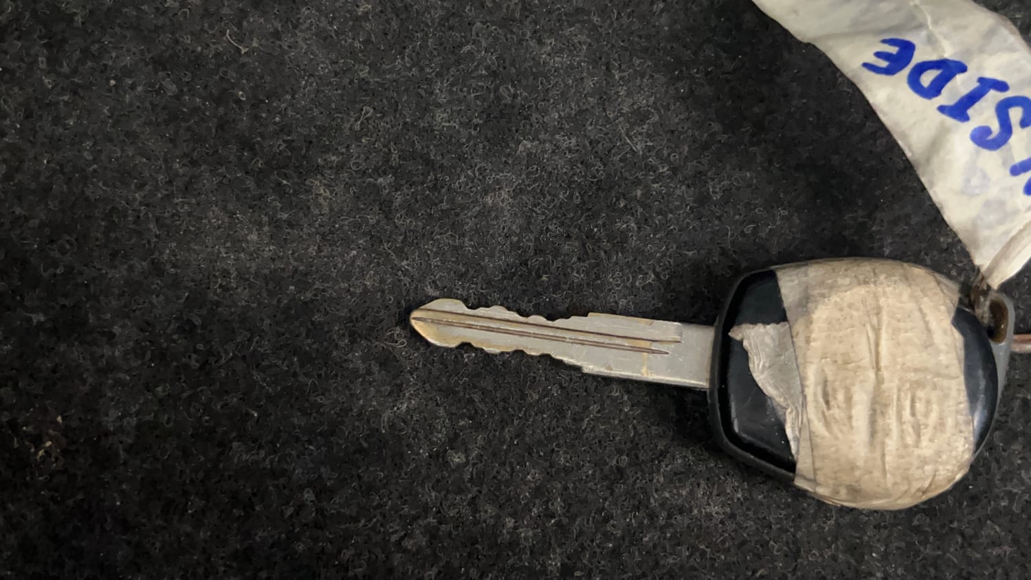 Used 2013 Maruti Suzuki Swift VXi Petrol Manual extra CAR KEY VIEW