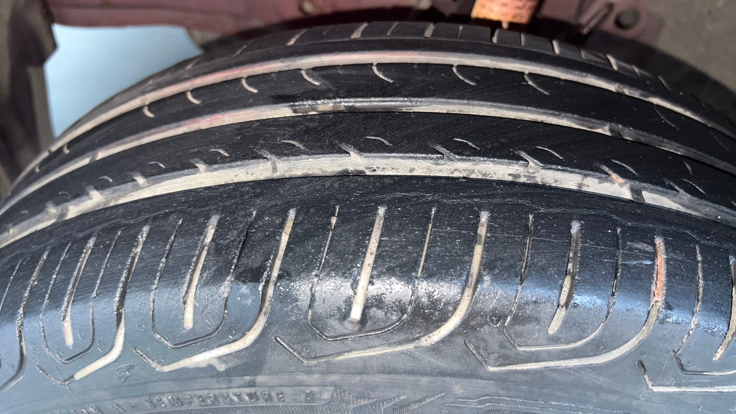 Used 2019 Honda Amaze 1.2 S MT Petrol Petrol Manual tyres LEFT FRONT TYRE TREAD VIEW