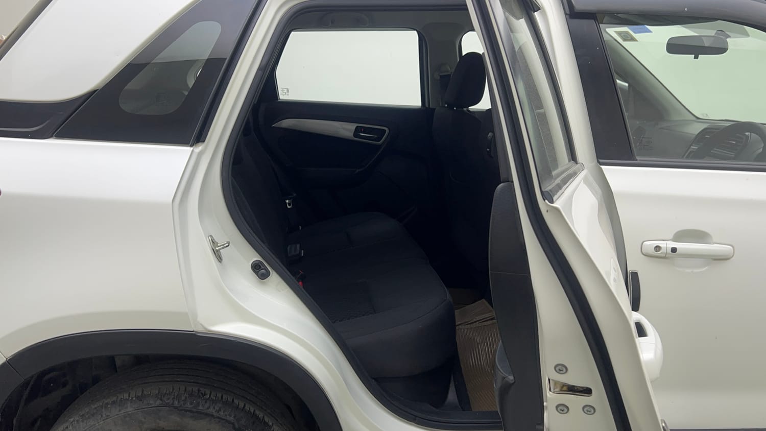 Used 2021 maruti-suzuki Vitara Brezza ZXi Petrol Manual interior RIGHT SIDE REAR DOOR CABIN VIEW