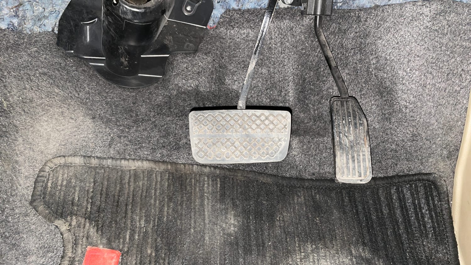 Used 2014 Honda Amaze 1.2 S AT i-VTEC Petrol Automatic interior PEDALS VIEW