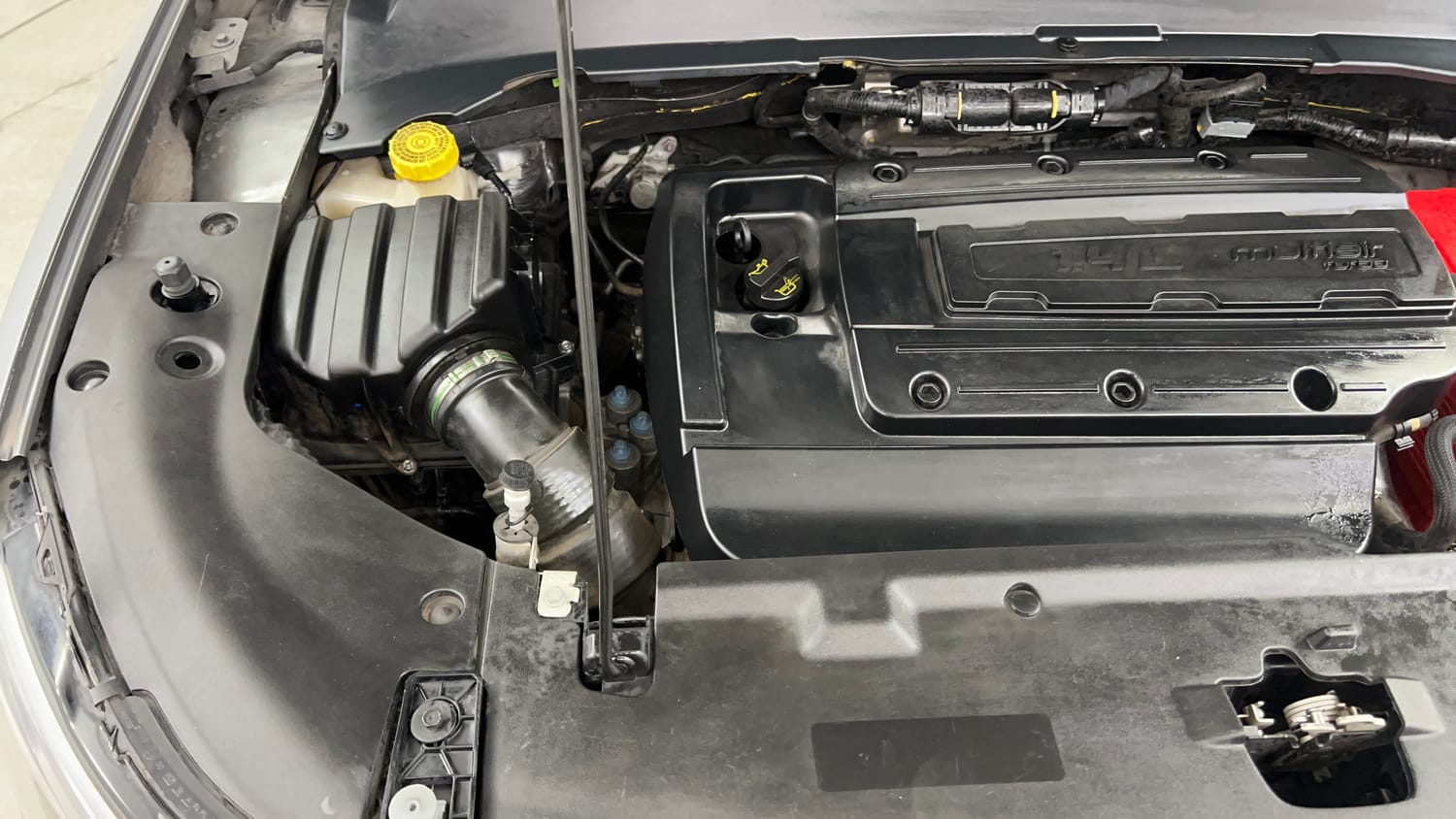 Used 2022 Jeep Compass Model S (O) 1.4 Petrol DCT Petrol Automatic engine ENGINE RIGHT SIDE VIEW
