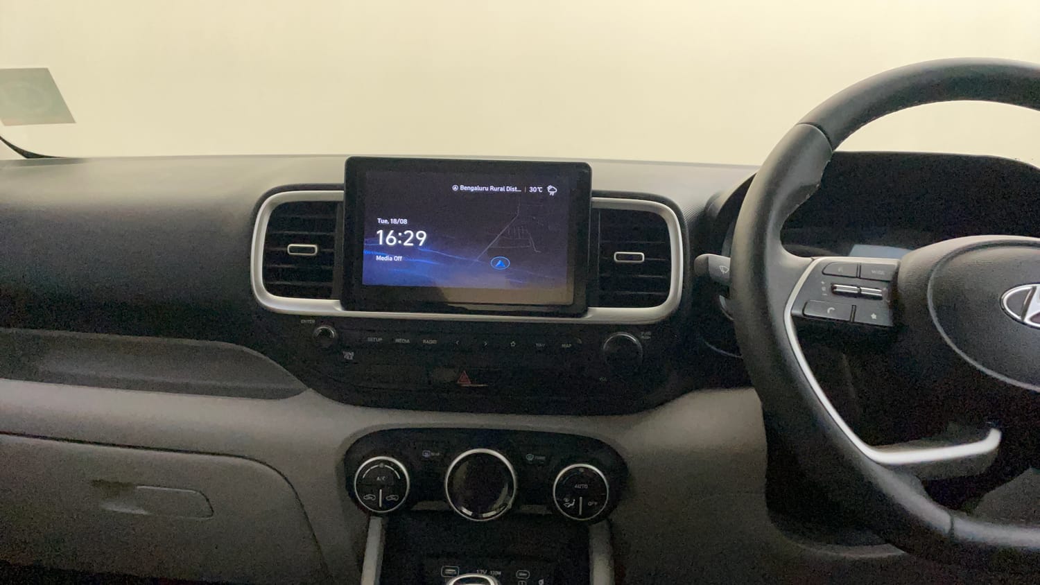Used 2024 Hyundai Venue SX 1.2 Petrol Petrol Manual interior MUSIC SYSTEM & AC CONTROL VIEW