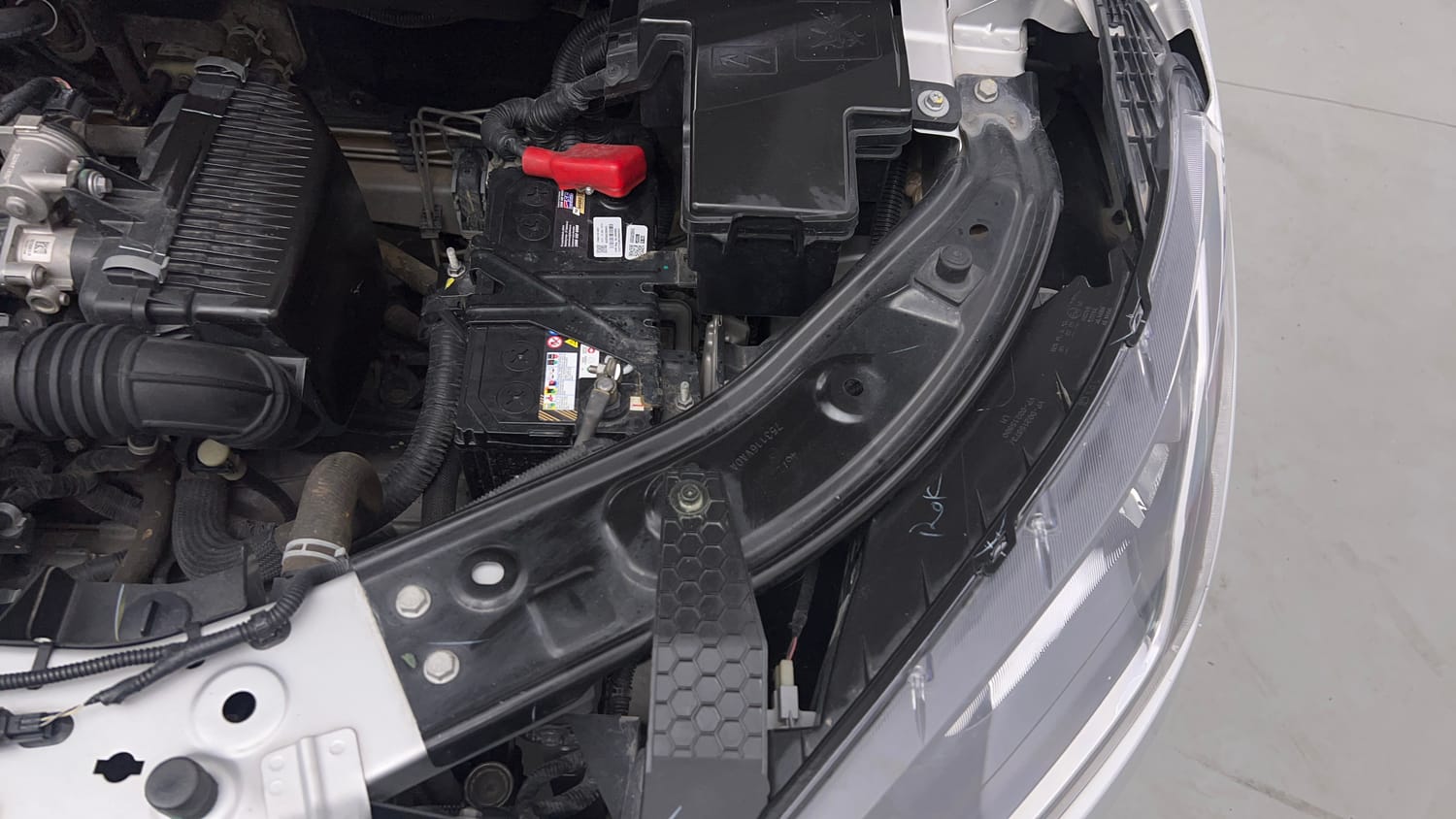 Used 2023 Nissan Magnite XV Petrol Manual engine ENGINE LEFT SIDE VIEW