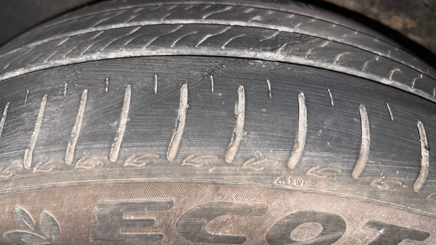 Used 2023 Tata Altroz XZ Diesel Diesel Manual tyres RIGHT REAR TYRE TREAD VIEW