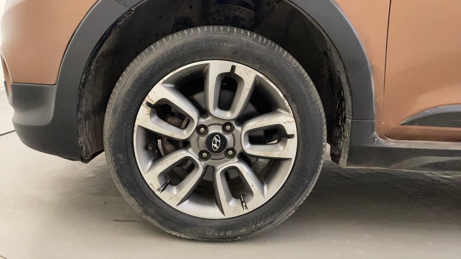 Used 2016 Hyundai i20 Active 1.2 SX Petrol Manual tyres LEFT FRONT TYRE RIM VIEW