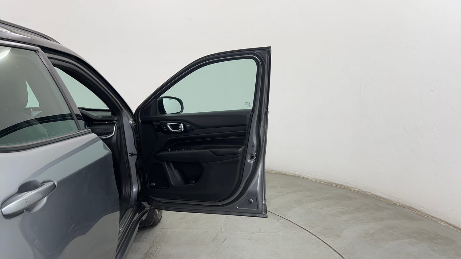 Used 2022 Jeep Compass Model S (O) 1.4 Petrol DCT Petrol Automatic interior RIGHT FRONT DOOR OPEN VIEW