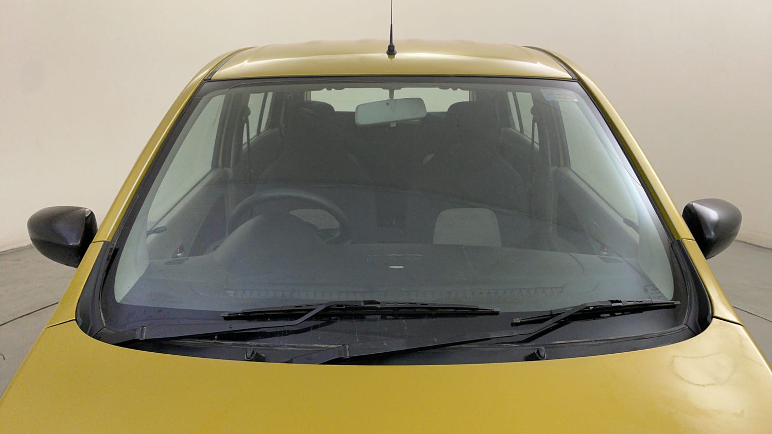 Used 2014 Maruti Suzuki Celerio VXi AMT Petrol Automatic exterior FRONT WINDSHIELD VIEW