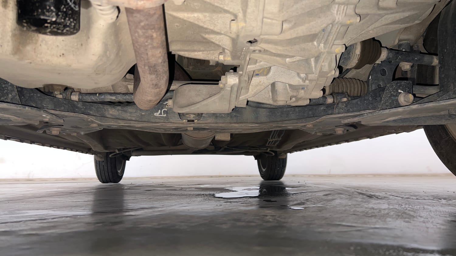Used 2022 Maruti Suzuki Ignis Zeta 1.2 AMT Petrol Automatic extra FRONT LEFT UNDERBODY VIEW
