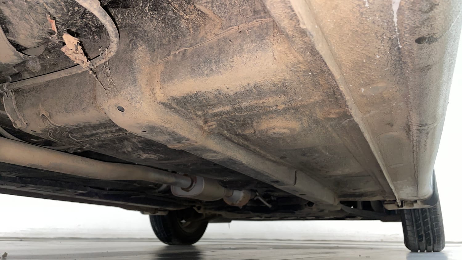 Used 2022 Hyundai Grand i10 Nios Sportz AMT 1.2 Kappa VTVT Petrol Automatic extra REAR RIGHT UNDERBODY VIEW