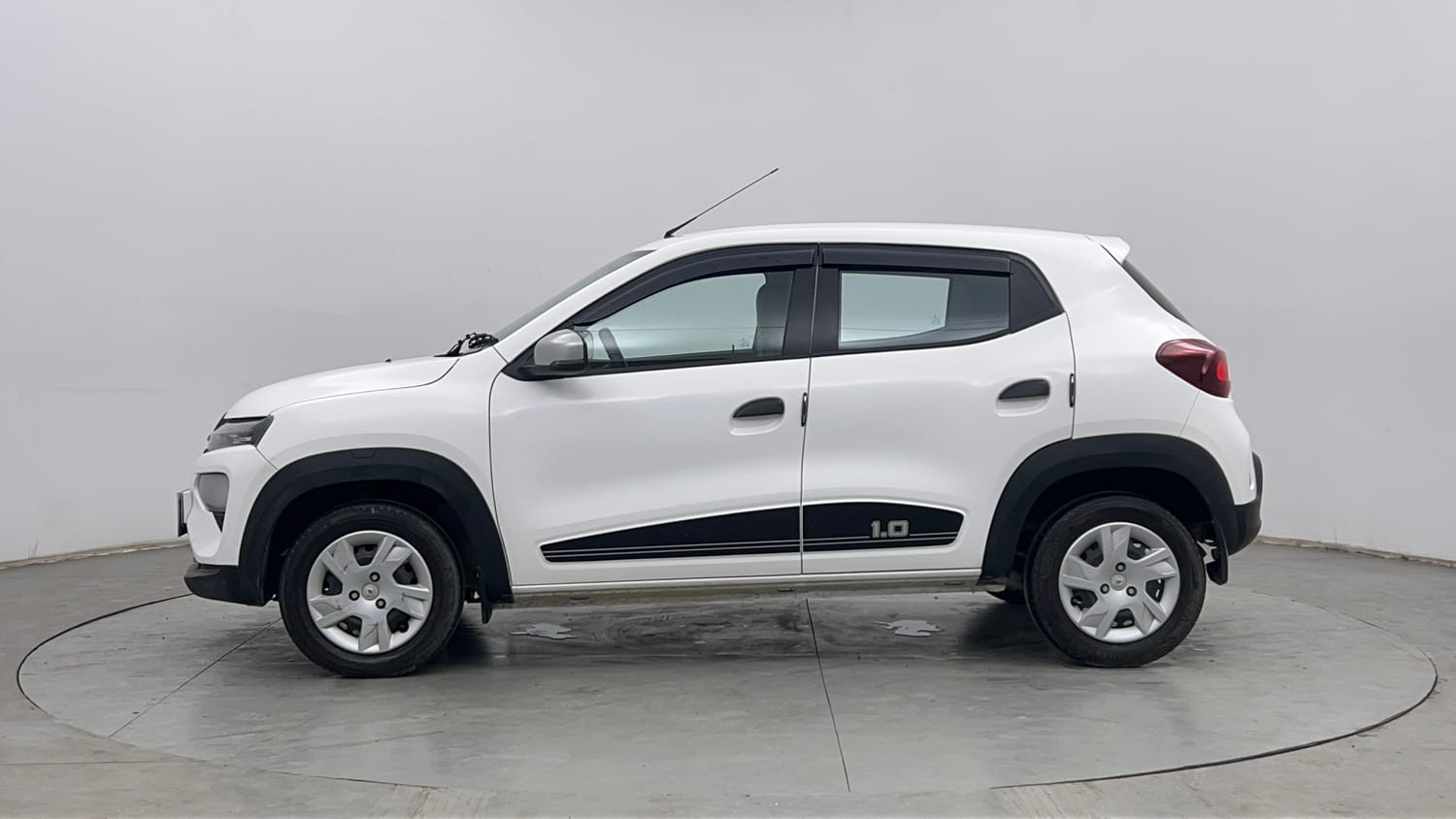 Used 2024 Renault Kwid RXT 1.0 AMT Petrol Automatic exterior LEFT SIDE VIEW