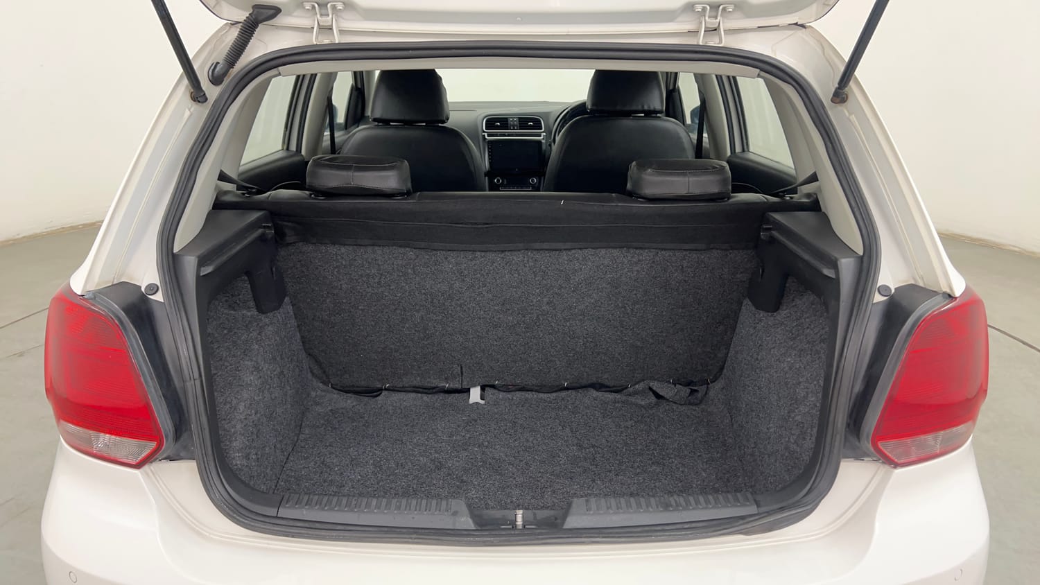 Used 2016 Volkswagen Polo GT TSI Petrol Automatic interior DICKY INSIDE VIEW