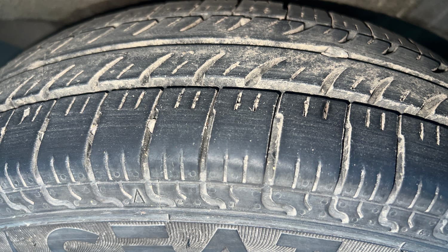 Used 2016 Maruti Suzuki Wagon R LXI CNG Cng Manual tyres LEFT REAR TYRE TREAD VIEW