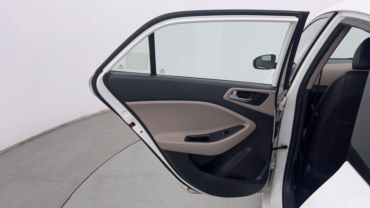 Used 2019 Hyundai Elite i20 Sportz 1.2 Petrol Manual interior LEFT REAR DOOR OPEN VIEW