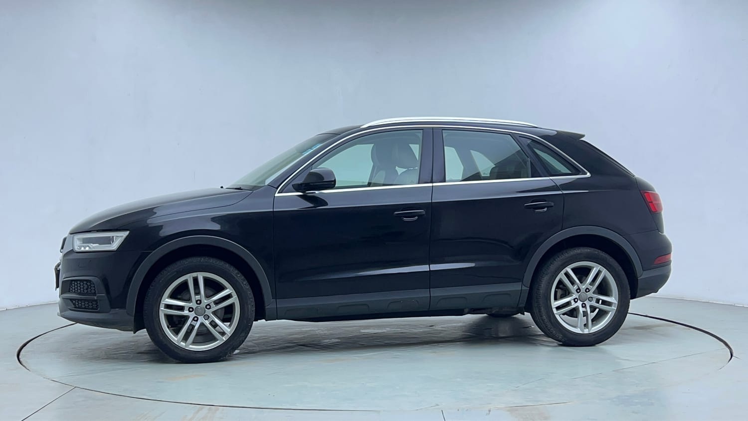 Used 2019 Audi Q3 30 TFSI Premium Petrol Automatic exterior LEFT SIDE VIEW