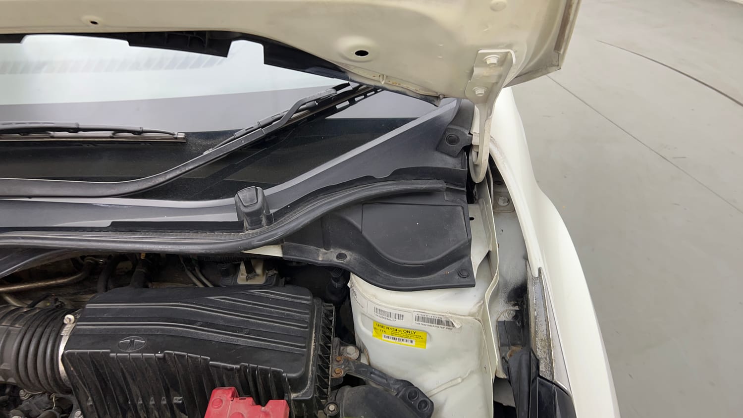 Used 2020 Tata Altroz XT Petrol Petrol Manual engine ENGINE LEFT SIDE HINGE & APRON VIEW