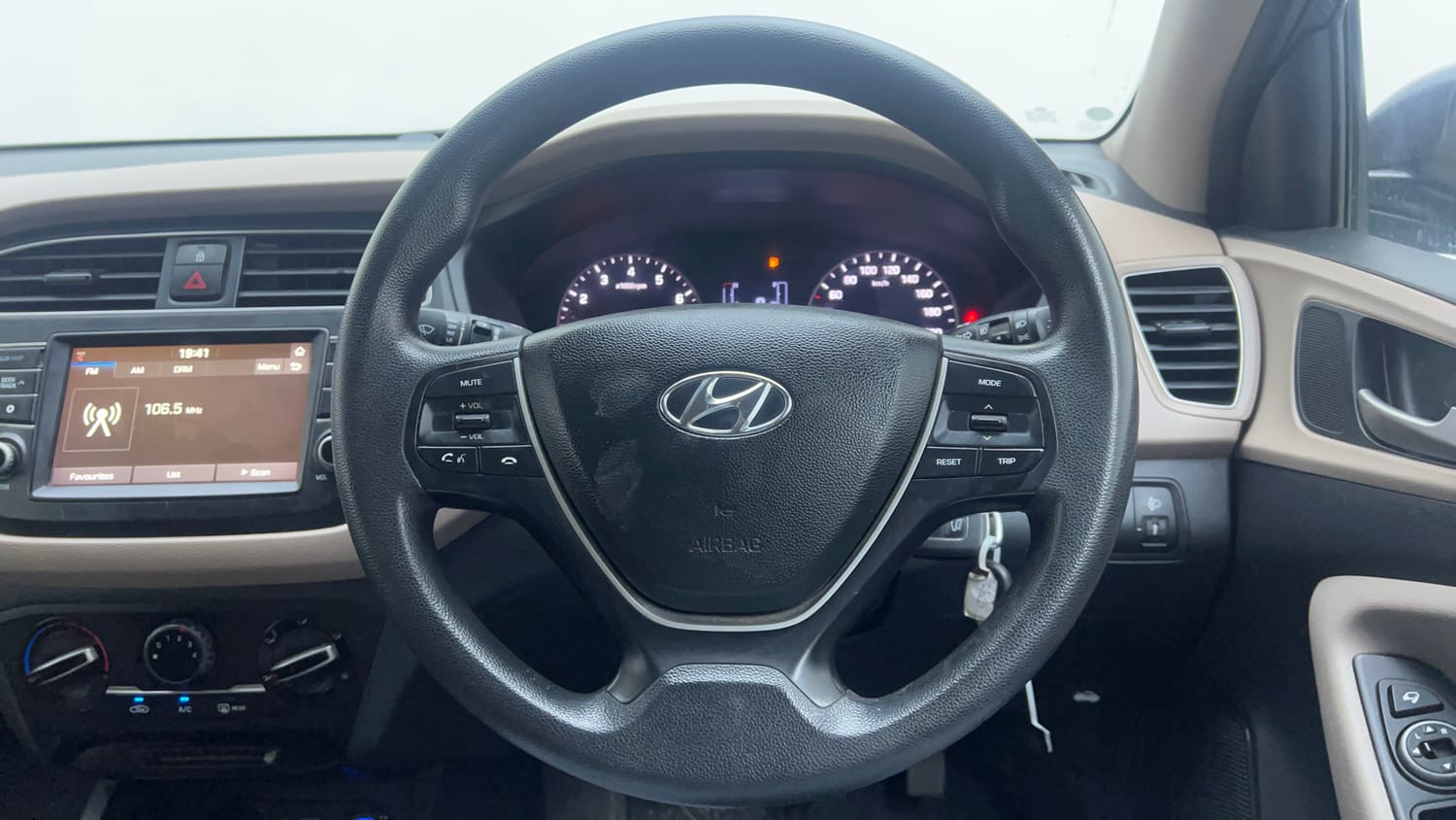 Used 2019 Hyundai Elite i20 Sportz Plus 1.2 Petrol Manual interior STEERING VIEW