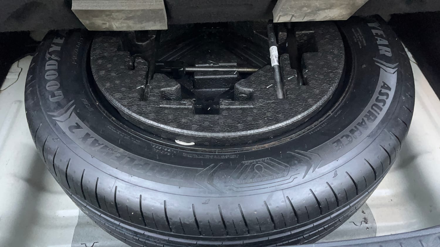 Used 2018 Hyundai Creta SX 1.6 CRDI (O) Diesel Manual tyres SPARE TYRE VIEW