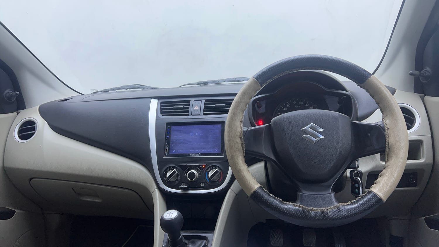 Used 2017 Maruti Suzuki Celerio VXi Petrol Manual interior DASHBOARD VIEW