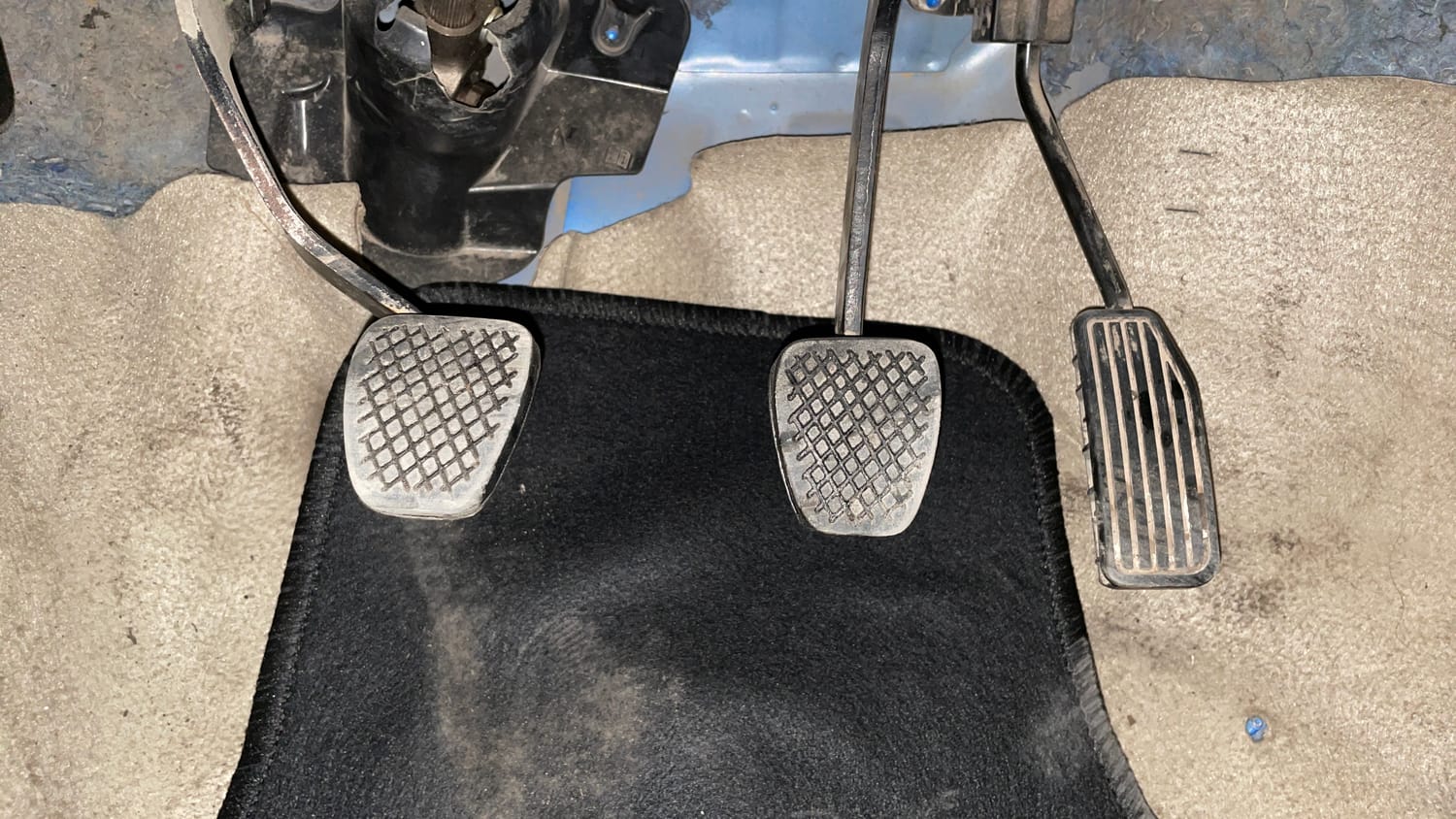 Used 2013 Honda Brio VX MT Petrol Manual interior PEDALS VIEW