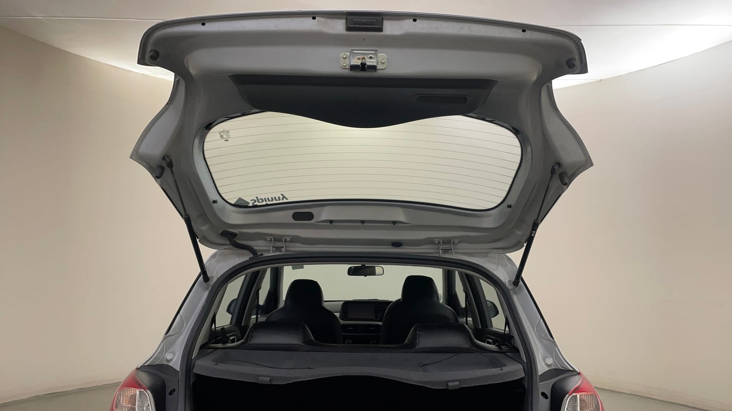 Used 2022 Hyundai Grand i10 Nios Sportz AMT 1.2 Kappa VTVT Petrol Automatic interior DICKY DOOR OPEN VIEW