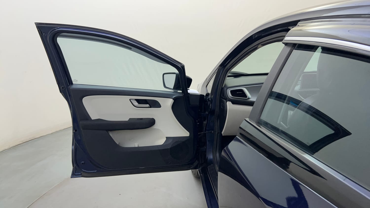 Used 2023 Tata Altroz XZ Diesel Diesel Manual interior LEFT FRONT DOOR OPEN VIEW