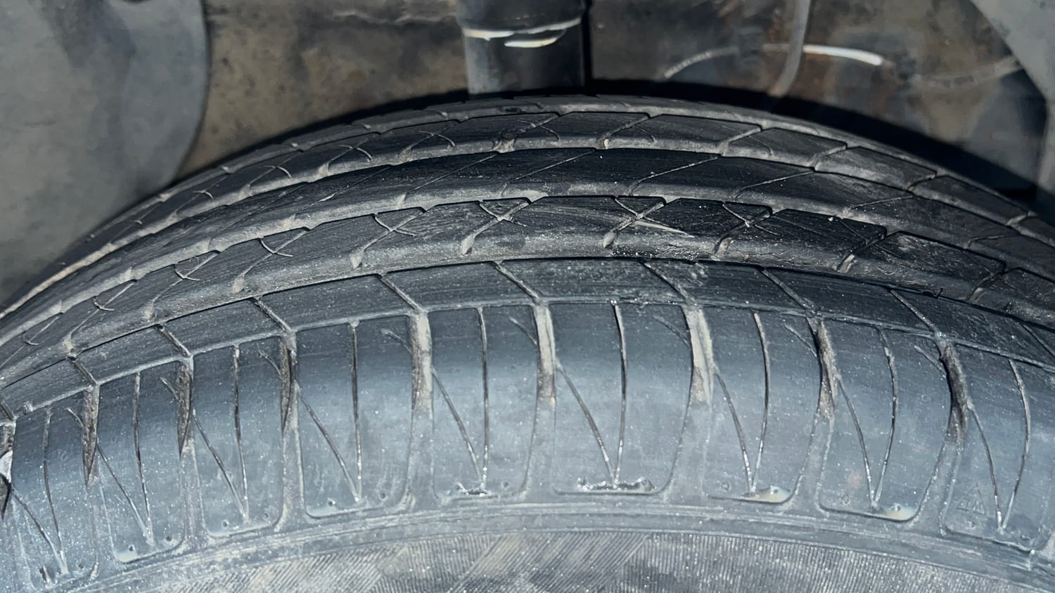 Used 2021 maruti-suzuki Vitara Brezza ZXi Petrol Manual tyres RIGHT FRONT TYRE TREAD VIEW