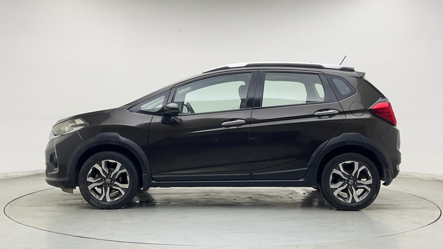 Used 2018 Honda WR-V VX MT Petrol Petrol Manual exterior LEFT SIDE VIEW