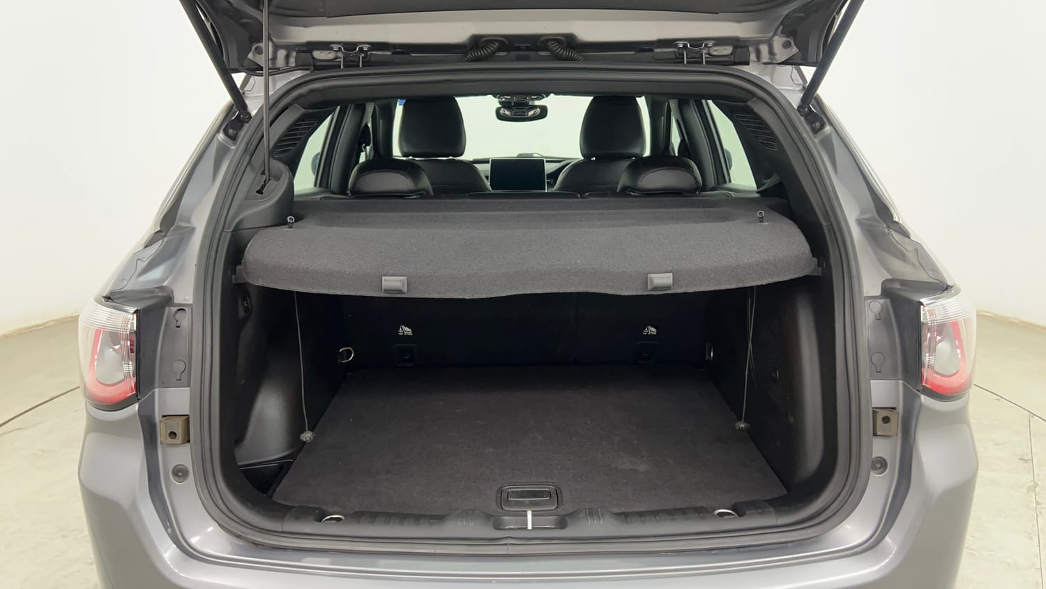 Used 2022 Jeep Compass Model S (O) 1.4 Petrol DCT Petrol Automatic interior DICKY INSIDE VIEW