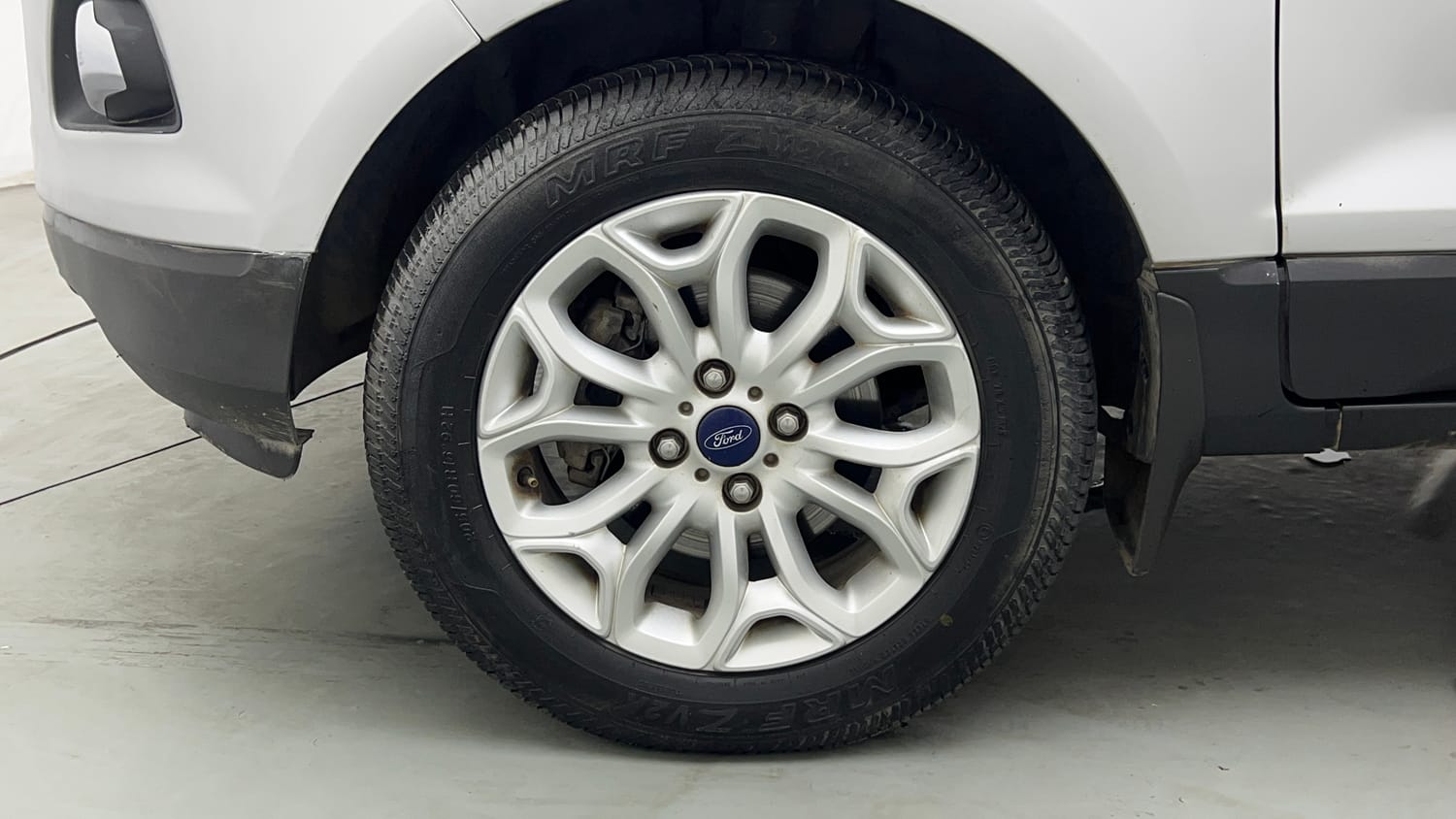 Used 2016 Ford EcoSport Titanium 1.5L Ti-VCT AT Petrol Automatic tyres LEFT FRONT TYRE RIM VIEW