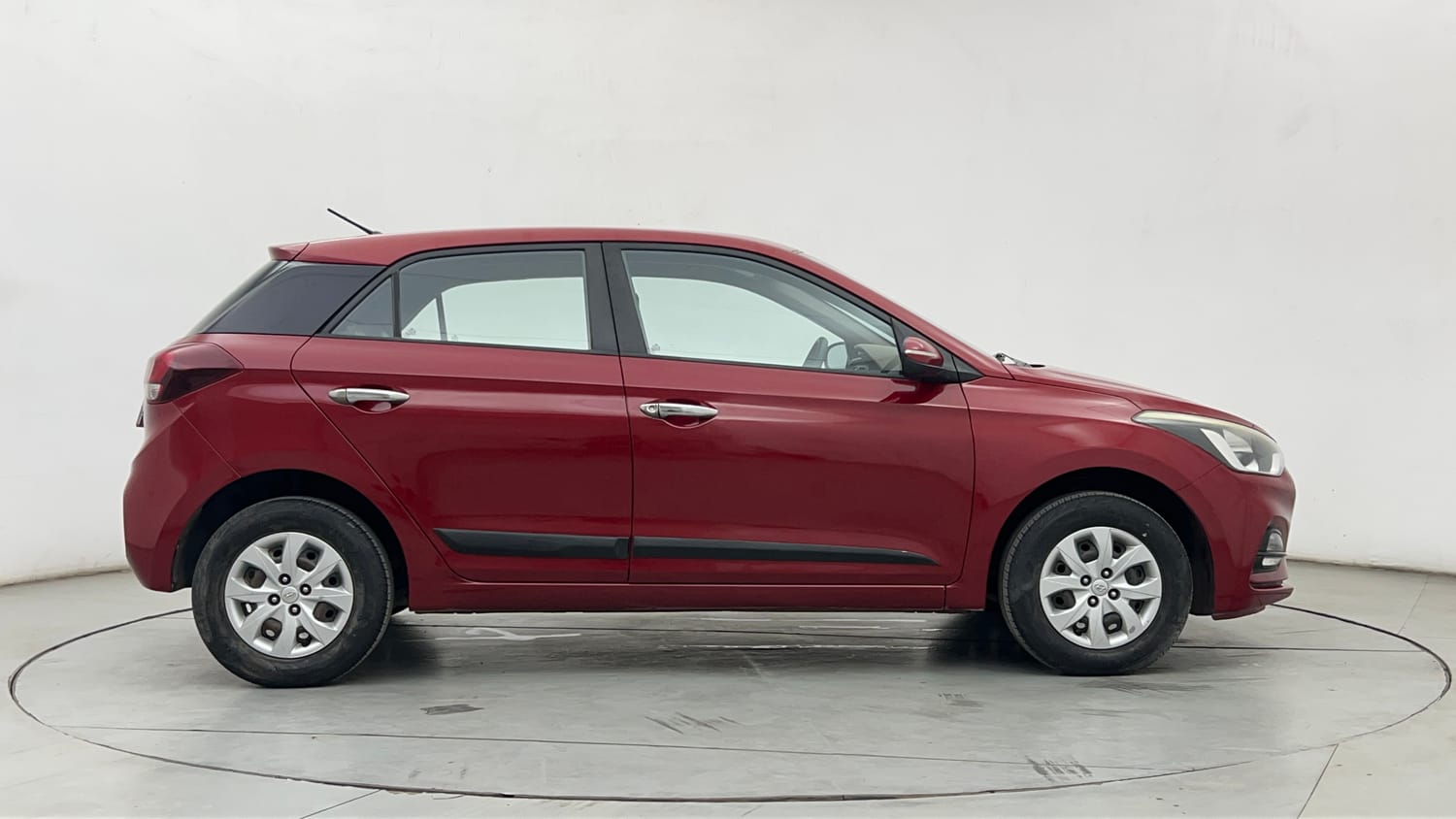 Used 2018 Hyundai Elite i20 Sportz 1.2 Petrol Manual exterior RIGHT SIDE VIEW