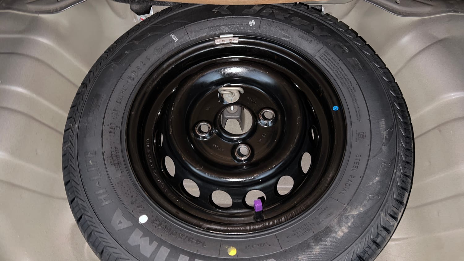 Used 2014 Maruti Suzuki Alto 800 Lxi Petrol Manual tyres SPARE TYRE VIEW