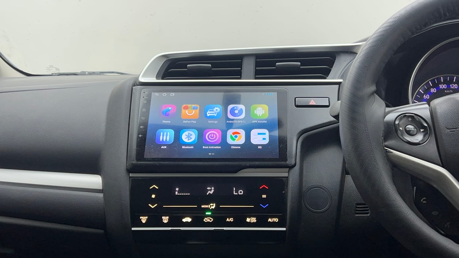 Used 2018 Honda WR-V VX MT Petrol Petrol Manual top_features Integrated (in-dash) music system
