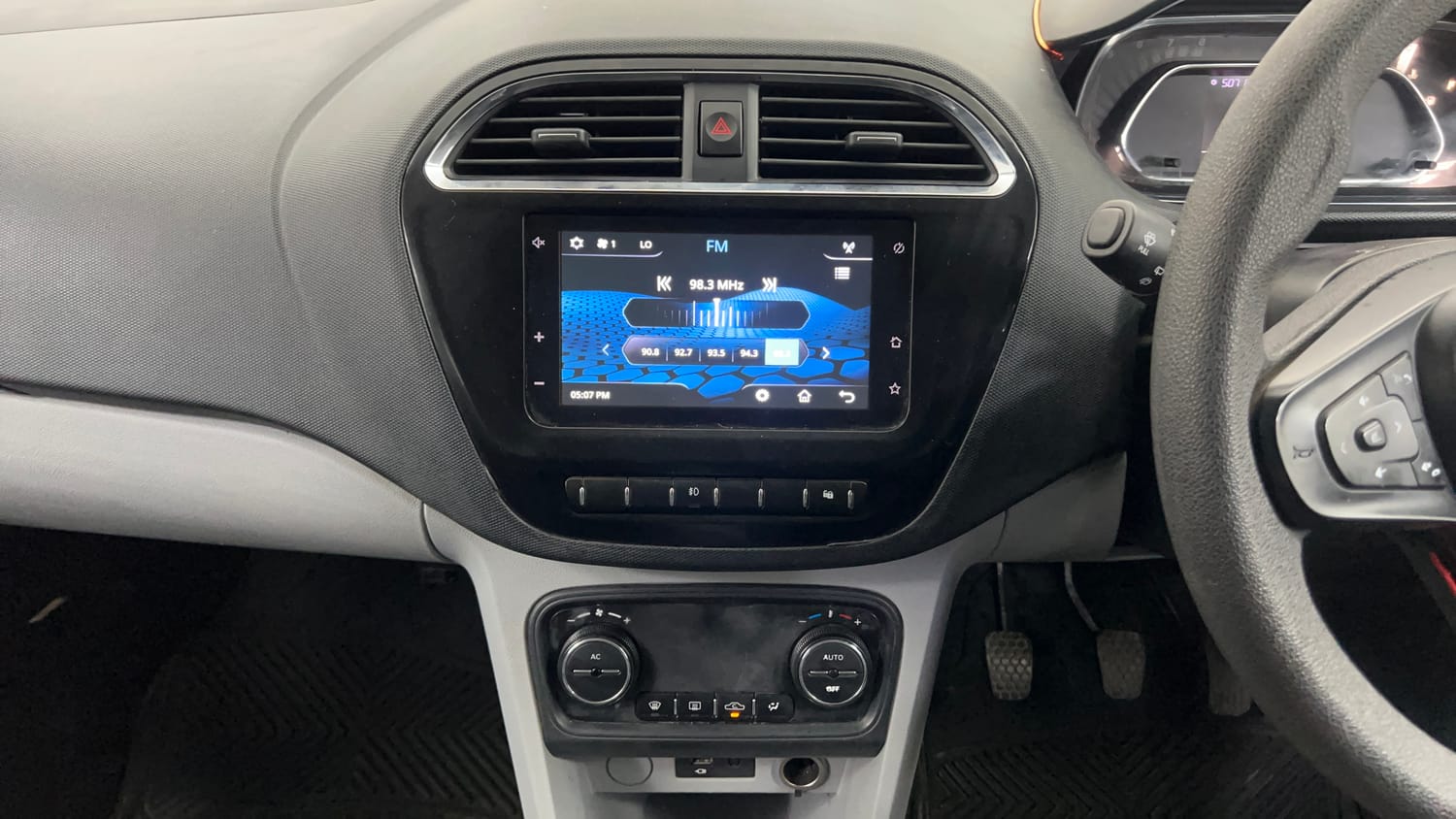 Used 2020 Tata Tiago Revotron XZ Plus Cng (outside fitted) Cng Manual interior MUSIC SYSTEM & AC CONTROL VIEW