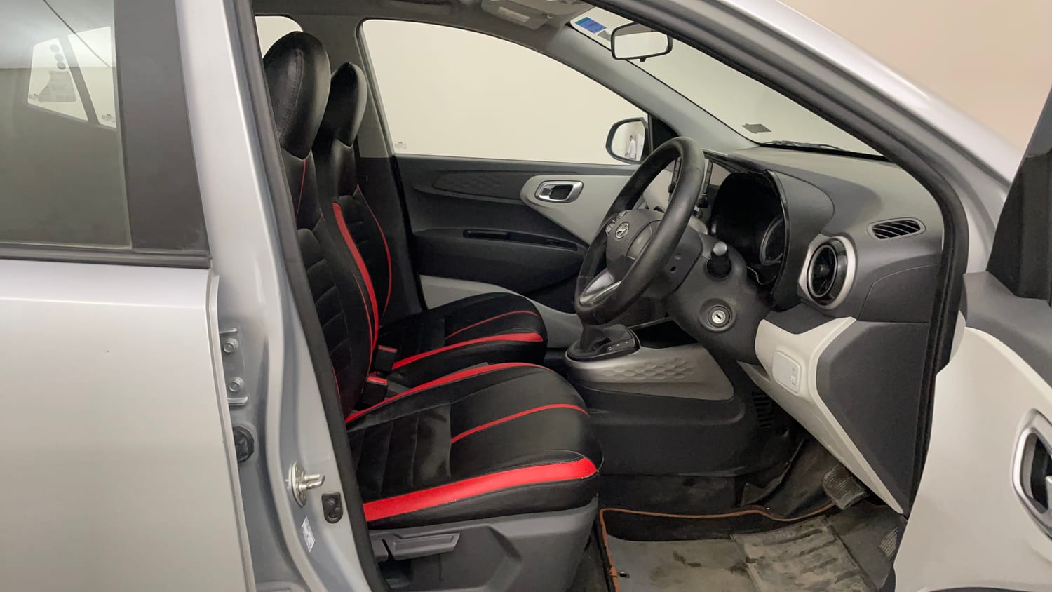 Used 2022 Hyundai Grand i10 Nios Sportz AMT 1.2 Kappa VTVT Petrol Automatic interior RIGHT SIDE FRONT DOOR CABIN VIEW