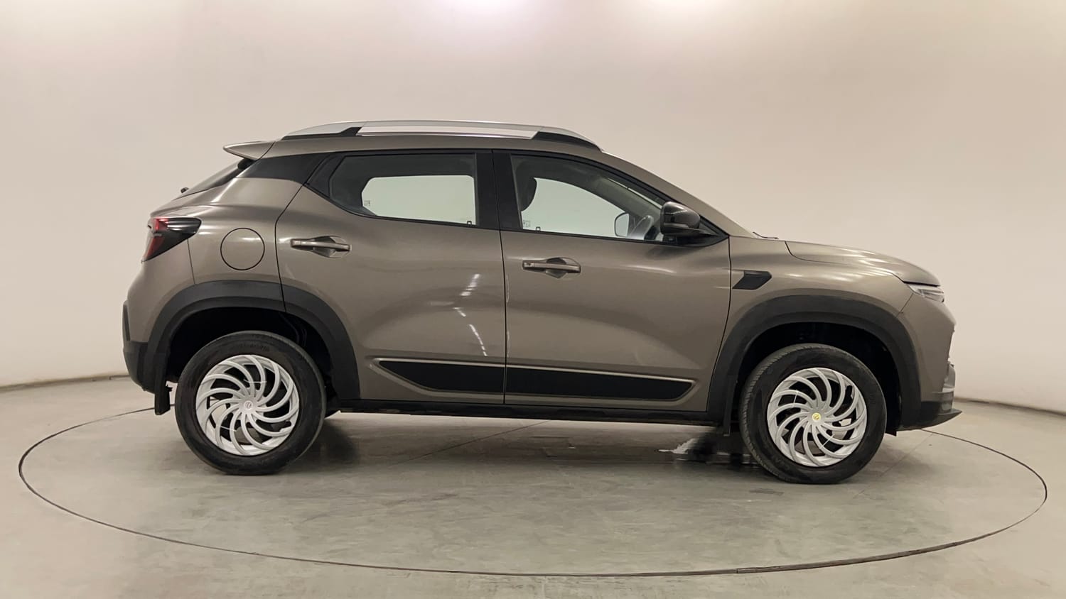 Used 2021 Renault Kiger RXT AMT Petrol Automatic exterior RIGHT SIDE VIEW