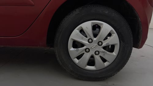 Used 2012 Hyundai i10 Sportz 1.2 AT Kappa2 Petrol Automatic tyres LEFT REAR TYRE RIM VIEW