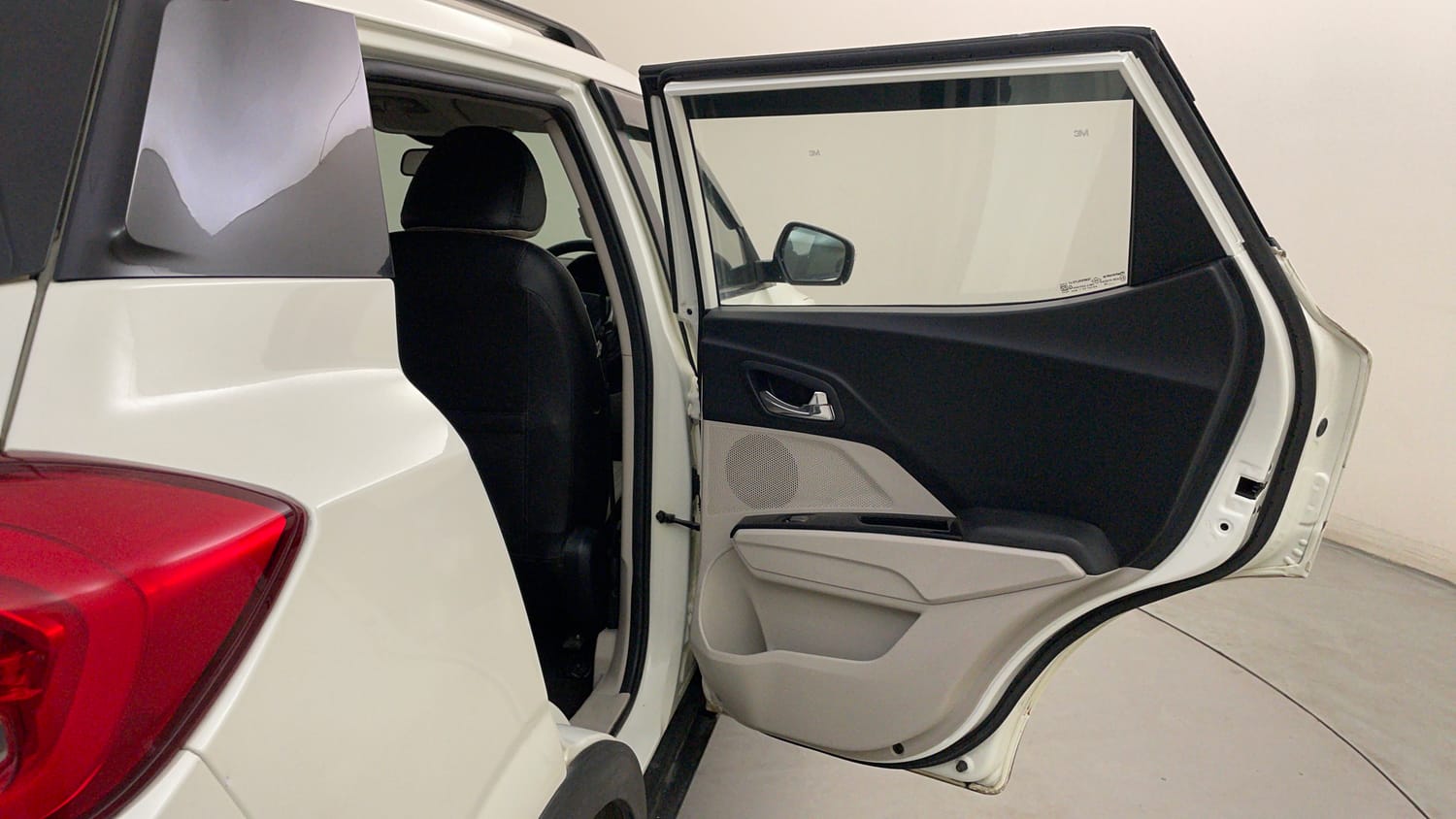Used 2021 Mahindra XUV 300 W8 1.2 Petrol Petrol Manual interior RIGHT REAR DOOR OPEN VIEW