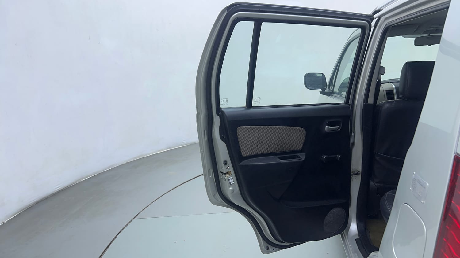Used 2016 Maruti Suzuki Wagon R LXI CNG Cng Manual interior LEFT REAR DOOR OPEN VIEW