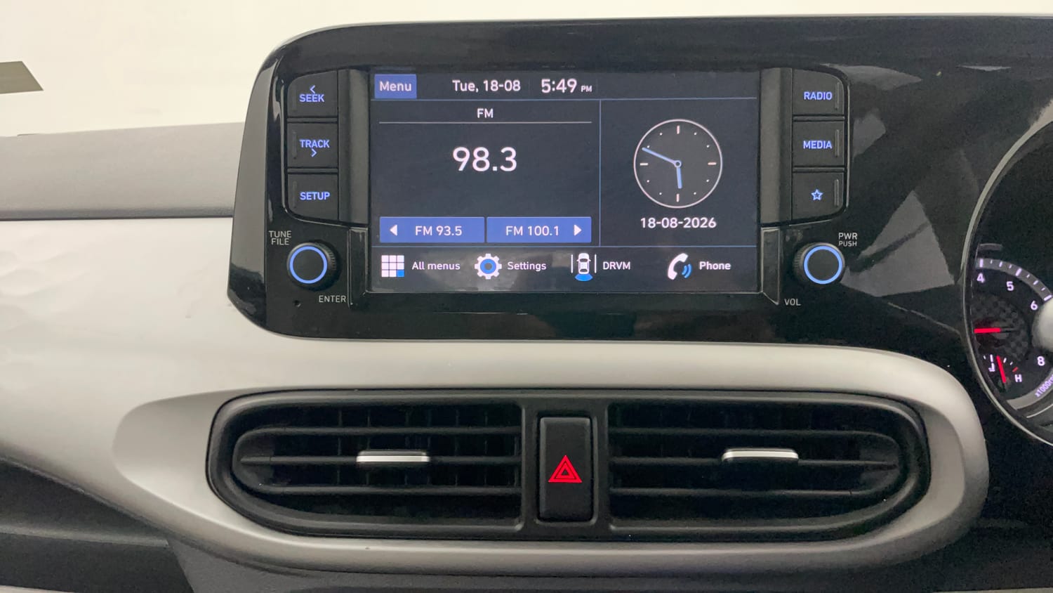 Used 2024 Hyundai Grand i10 Nios Asta 1.2 Kappa AMT Petrol Automatic interior MUSIC SYSTEM & AC CONTROL VIEW