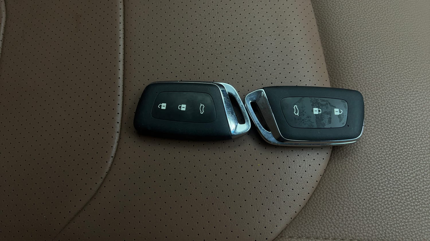 Used 2023 MG Motors Hector Plus Savvy Pro 1.5 Turbo Petrol CVT 6 STR Petrol Automatic extra CAR KEY VIEW