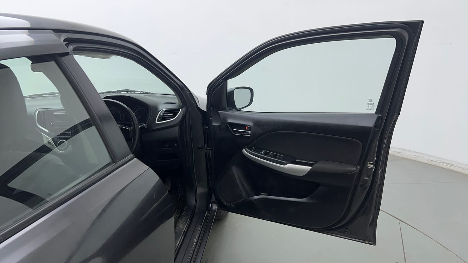 Used 2018 Maruti Suzuki Baleno Delta 1.2 Petrol Manual interior RIGHT FRONT DOOR OPEN VIEW